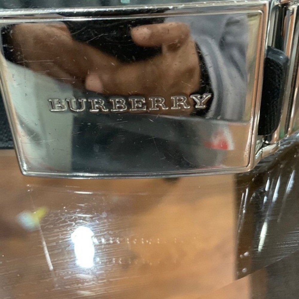 Brown and black reversible Burberry Men’s belt in very good condition